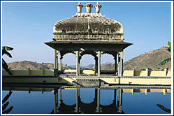 Devigarh Fort, Devigarh